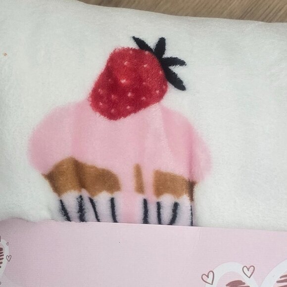 NWT Velvet Plush Blanket - Twin - Picture 4 of 7